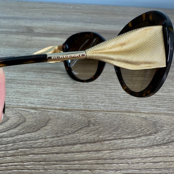 Burberry Gabardine Stylish Tortoiseshell Sunglasses Gold Italy Glasses main image 6